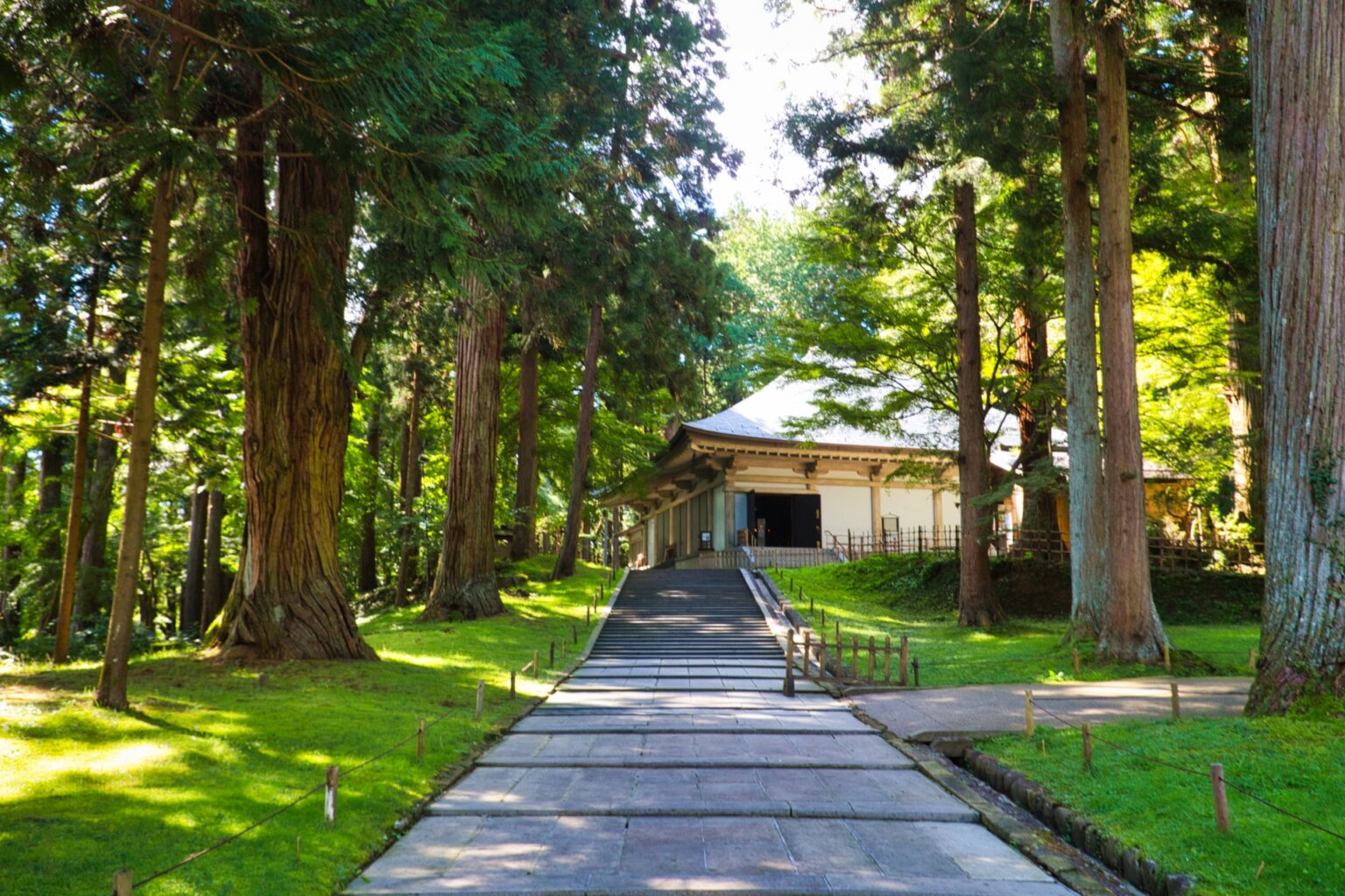 世界遺産「平泉ー仏国土を表す建築・庭園及び考古学的遺跡群ー」のすべてがわかる！クイズ10問 - クイズいろいろ